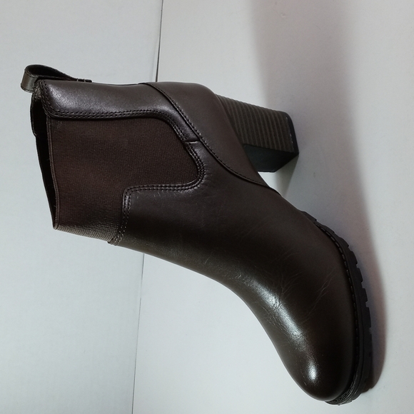 Boot - Picture 4 of 6